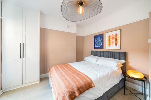 2 bedroom flat for sale, Henslowe Road, London SE22