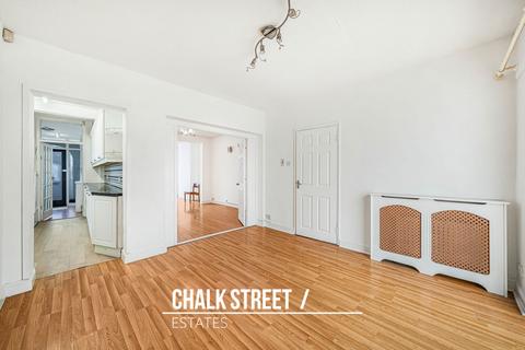 4 bedroom semi-detached house for sale, Standen Avenue, Hornchurch, RM12