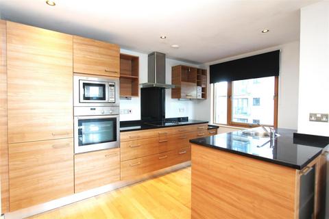 2 bedroom flat to rent, Crozier House, Leeds Dock