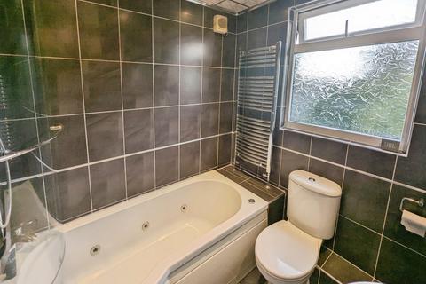 3 bedroom semi-detached house for sale, Greenacres Grove, West Yorkshire HX3