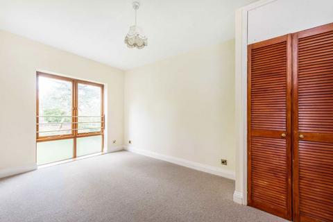 3 bedroom flat to rent, Edge Hill, London SW19