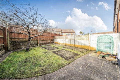 3 bedroom end of terrace house for sale, Rivett Drake Close, Guildford, GU2