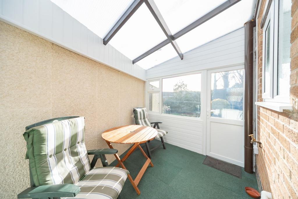 Side porch/conservatory