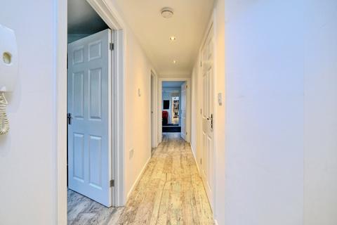 2 bedroom flat for sale, Warwick Road, Bournemouth, Dorset, BH7