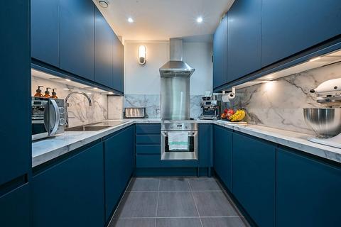 2 bedroom flat for sale, Luma Apartments, Park Royal, London, NW10