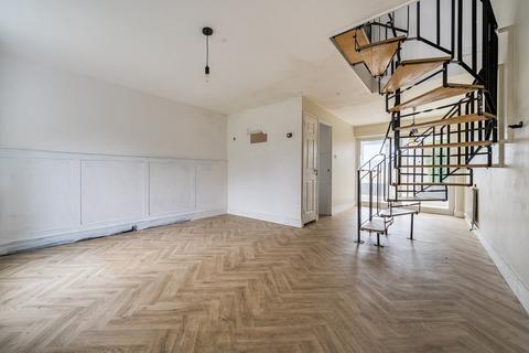 3 bedroom end of terrace house for sale, Hillside Road, Upper Stondon, Henlow, SG16