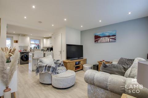 4 bedroom terraced house for sale, Harpers Way, Clacton-On-Sea CO16