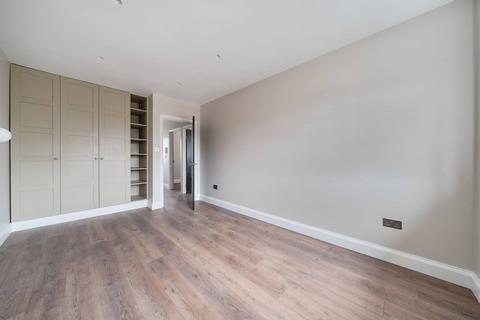 2 bedroom flat for sale, New Pond Parade, Ruislip, HA4