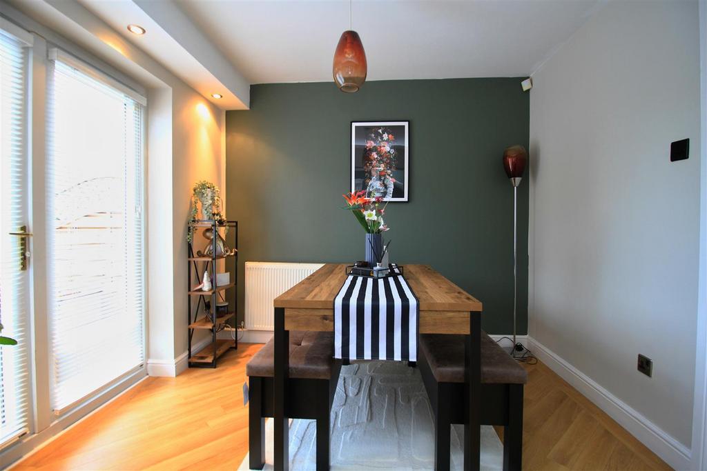 Dining area..jpg