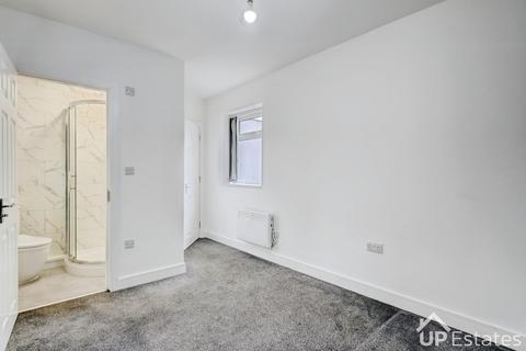 2 bedroom flat to rent, Thornhill Road, Coventry