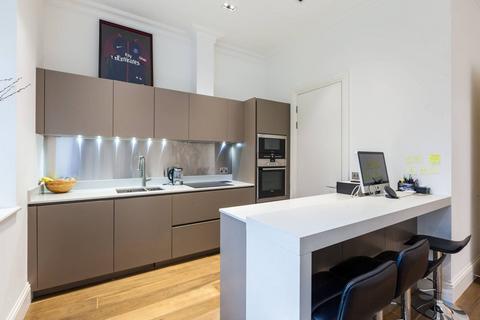 undefined, Sterling Mansions, Leman Street, Aldgate, London, E1