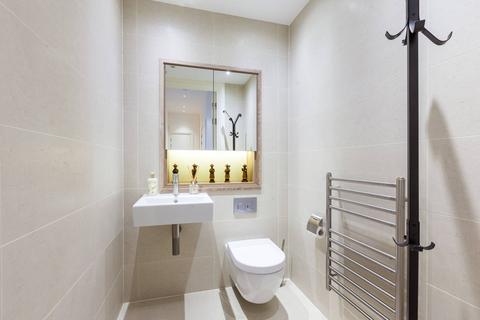 undefined, Sterling Mansions, Leman Street, Aldgate, London, E1
