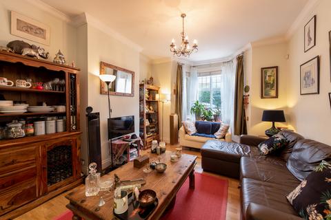 3 bedroom apartment for sale, Glenmore Road, London, NW3