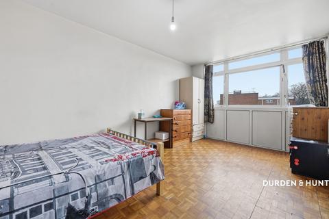 undefined, Gardner Close, London E11