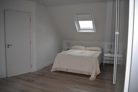 Studio to rent, Hendon Way, London NW2