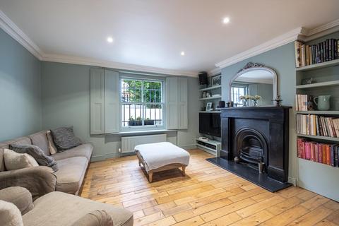 undefined, King Henrys Walk, London N1
