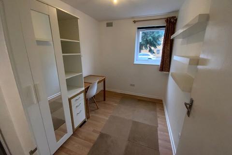 2 bedroom apartment to rent, Taeping Street, London E14