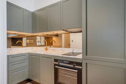 1 bedroom flat for sale, Holland Park Gardens, LONDON W14