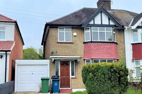 3 bedroom semi-detached house to rent, Twyford Road, Harrow HA2