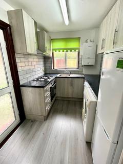 3 bedroom semi-detached house to rent, Twyford Road, Harrow HA2