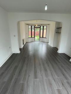 3 bedroom semi-detached house to rent, Twyford Road, Harrow HA2