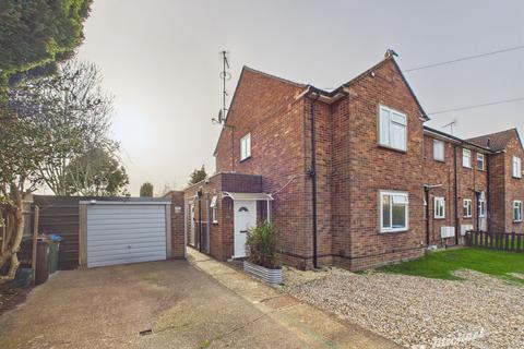 2 bedroom maisonette for sale, Churchill Avenue, Aylesbury