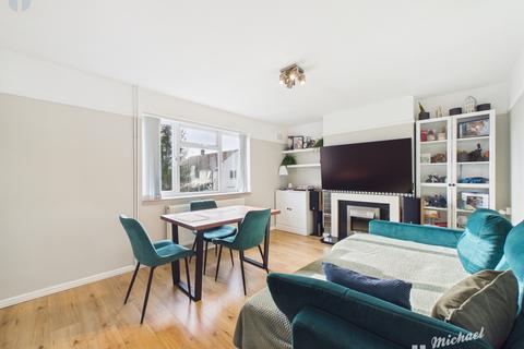 2 bedroom maisonette for sale, Churchill Avenue, Aylesbury