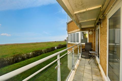 2 bedroom flat for sale, San Diego Way, Eastbourne