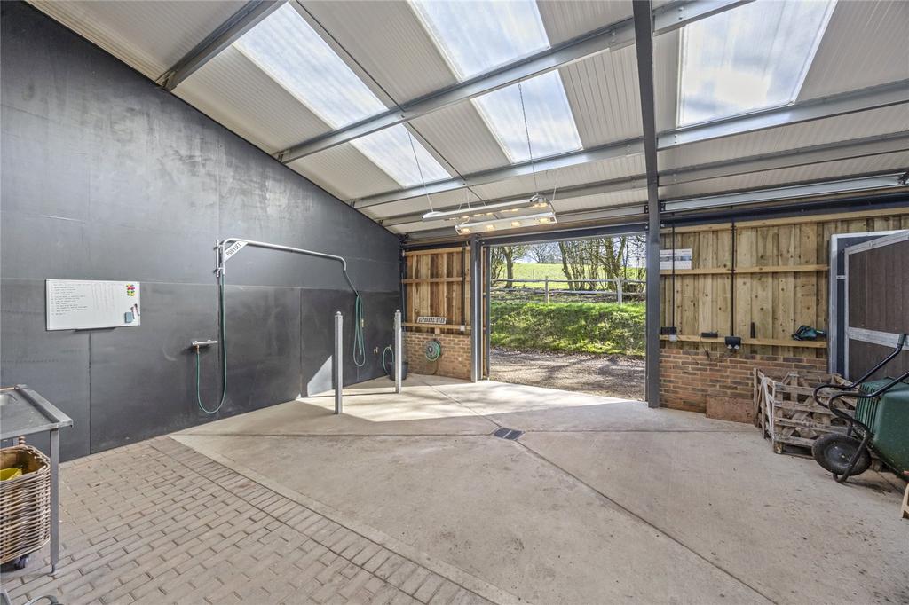 Wash Bay & Solarium