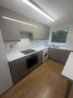 1 bedroom flat to rent, Crofton Way, EN2 8HW