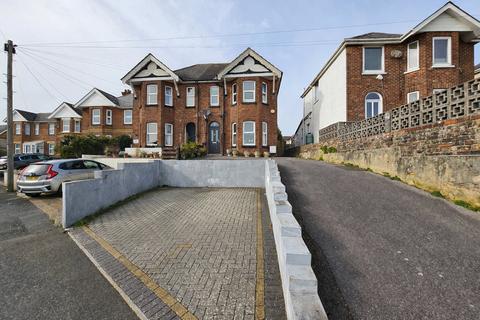 Lacey Crescent, Poole, BH15