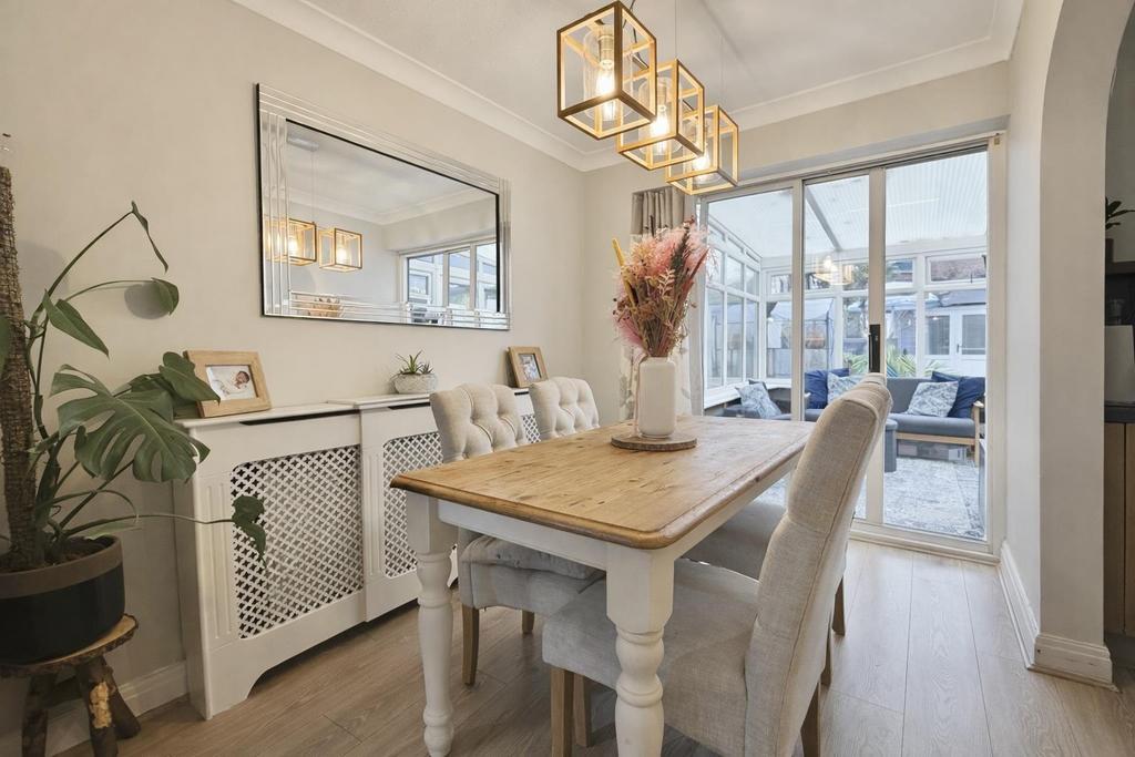 910 DA951-AD3 C-4 EE3-BA8 C-2 C05036927 BC.jpeg