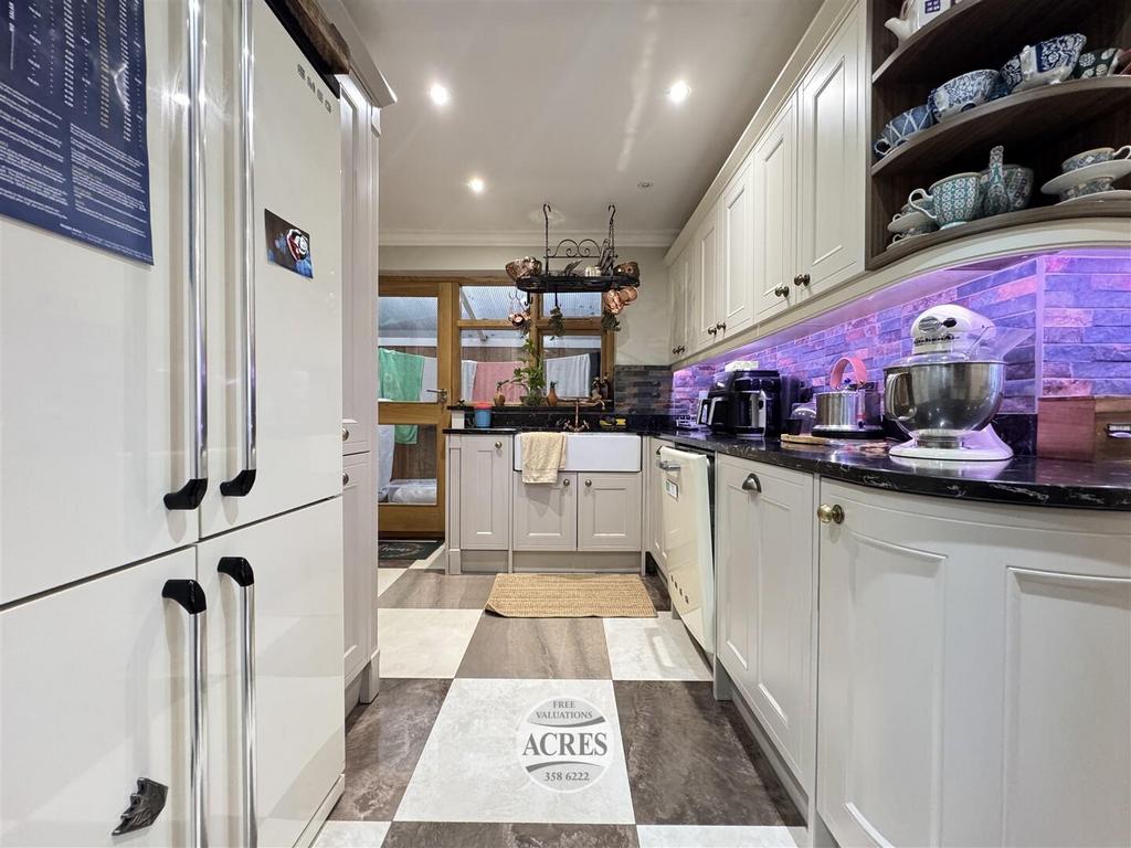 IMG 6200 (Large).jpg