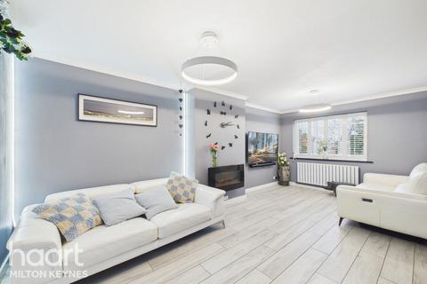 4 bedroom detached house for sale, Hadrians Drive, Bancroft