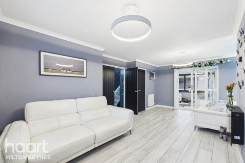 4 bedroom detached house for sale, Hadrians Drive, Bancroft