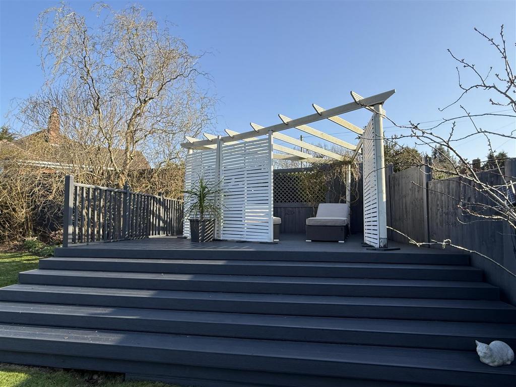 Pergola1.JPG