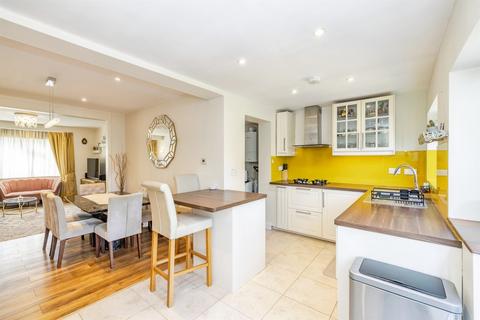 3 bedroom semi-detached house for sale, Ashfield Avenue, Bushey