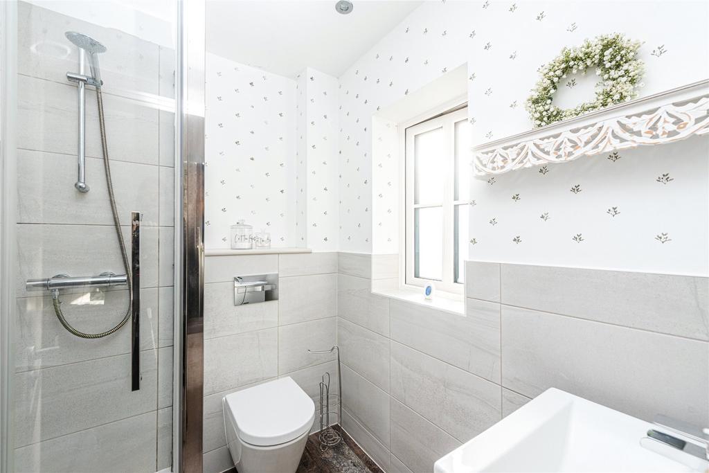 En Suite Shower Room