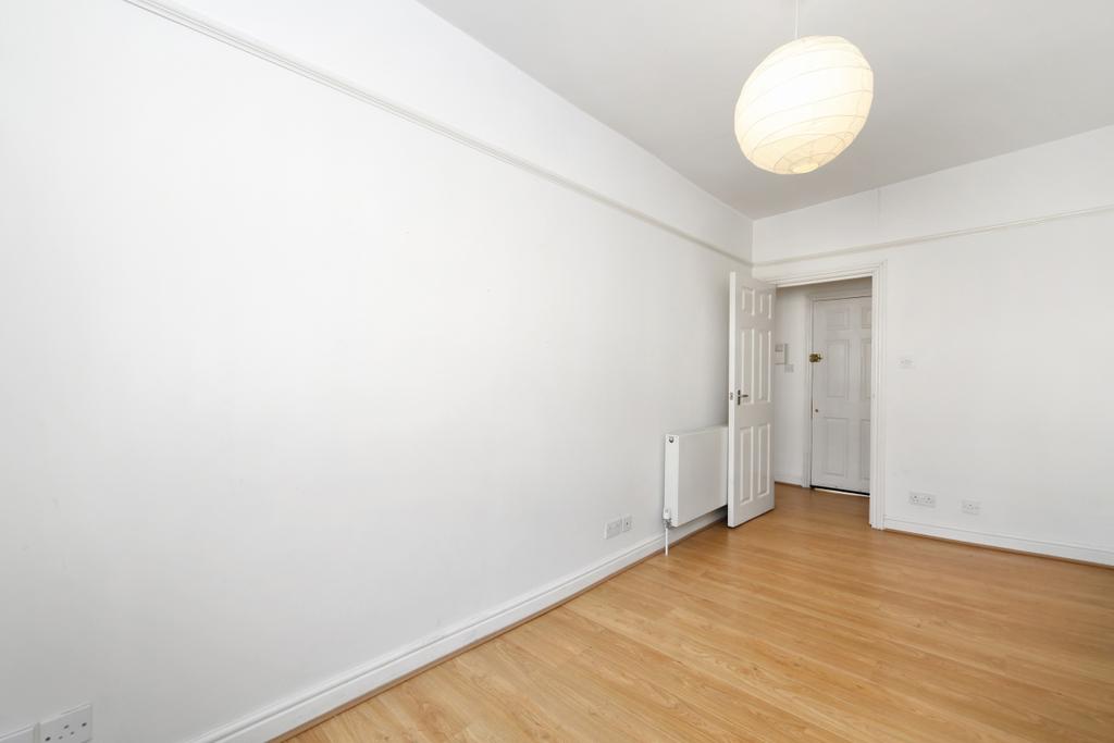 E  J 4977 edited ...