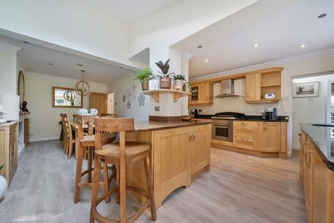 4 bedroom semi-detached house for sale, Spring Gardens, Orpington