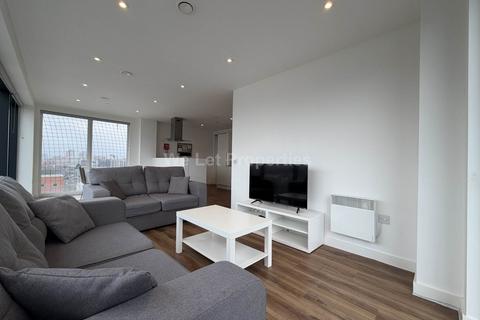 3 bedroom apartment to rent, Trafford Road, Salford M5