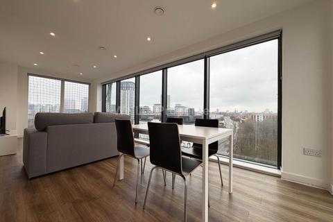 3 bedroom apartment to rent, Trafford Road, Salford M5