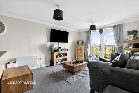 2 bedroom flat for sale, Kingston Road, Epsom