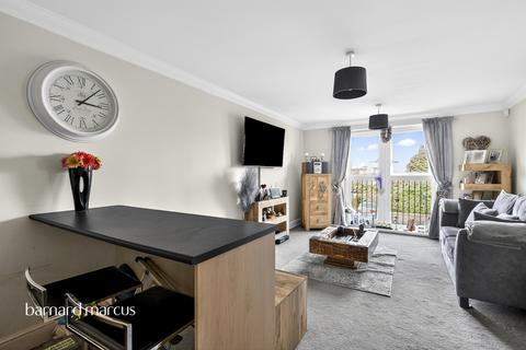 2 bedroom flat for sale, Kingston Road, Epsom