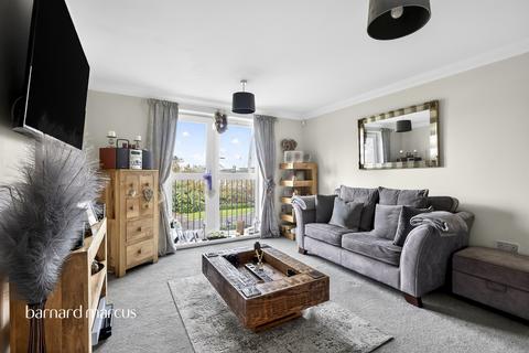 2 bedroom flat for sale, Kingston Road, Epsom