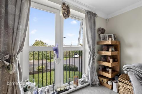 2 bedroom flat for sale, Kingston Road, Epsom
