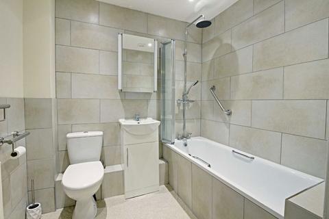 undefined, High Road, London N20