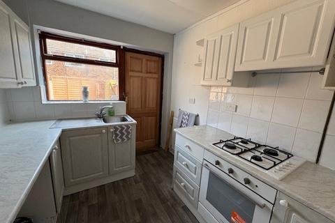 3 bedroom house to rent, Bedford Road, Blackpool, FY1