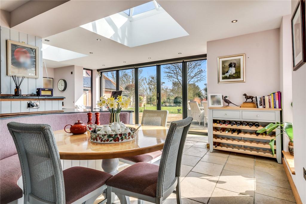Breakfast Room