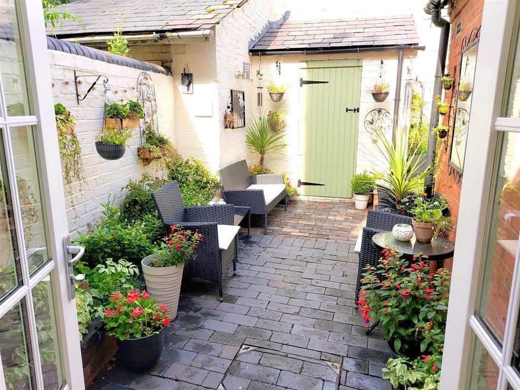 Courtyard Rear Garden